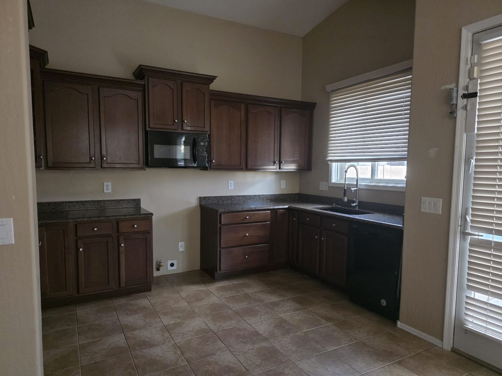 29389 W Clarendon Ave, Buckeye, foto 3